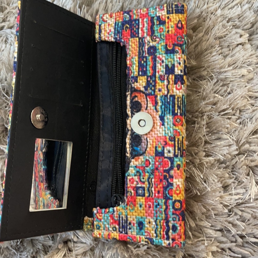 Frida wallet with mirror inside card compartment - Picture 2 of 3